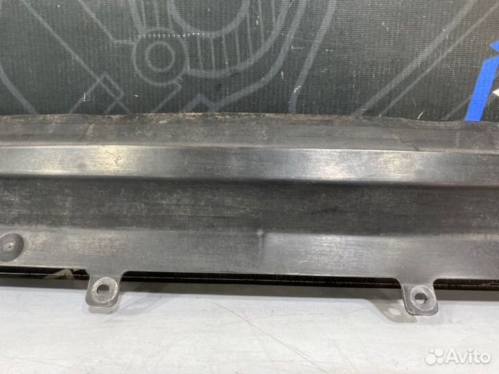 Дефлектор радиатора Audi Q7 4L BHK 2008