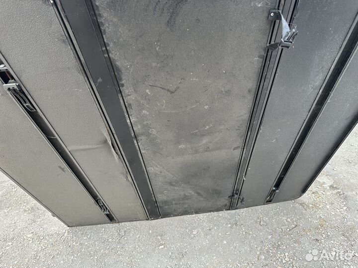 Кршышка багажника на pickup