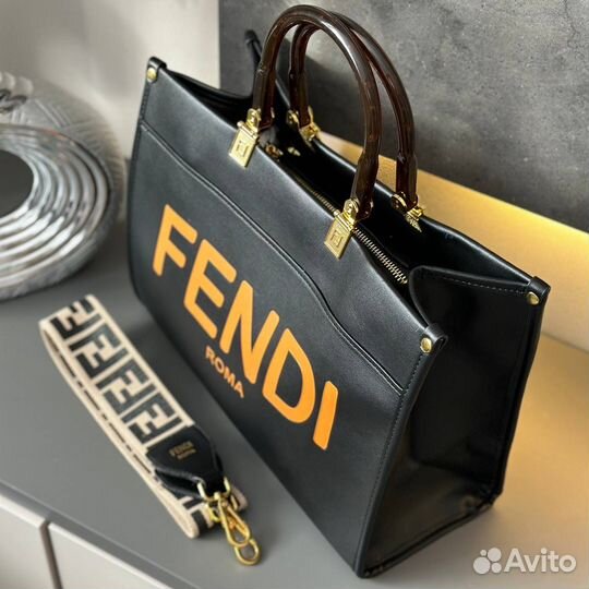 Женская сумка Fendi