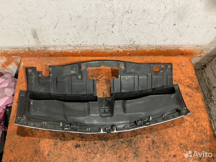 Решетка радиатора Suzuki Grand Vitara