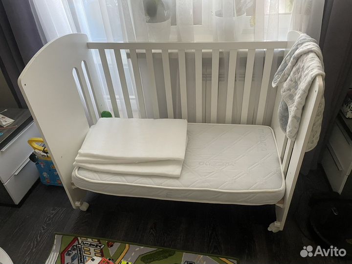 Детская кровать micuna с бельем и бортиками