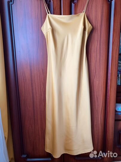 Платье шелковое