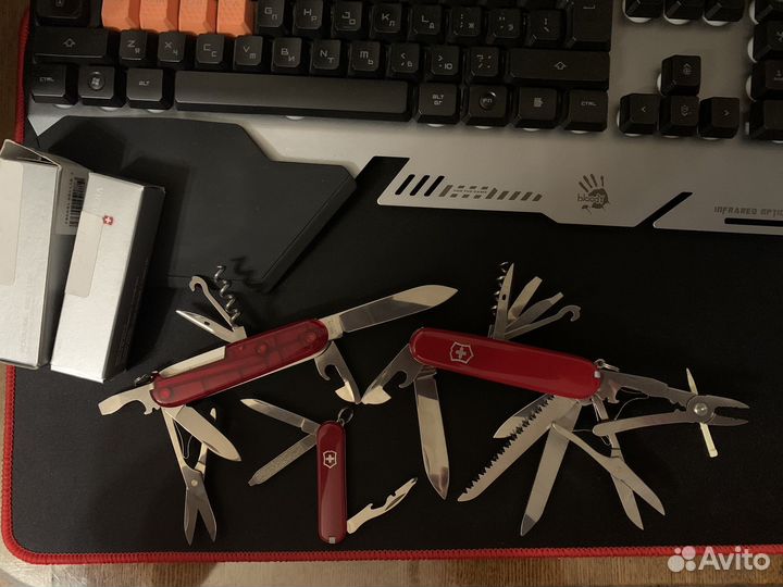 3 Мультитула Victorinox