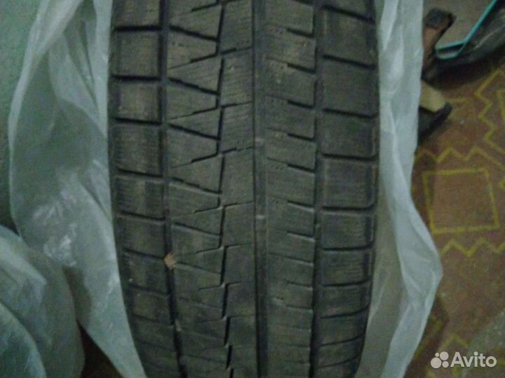 Bridgestone Blizzak Revo1 205/55 R16 91S