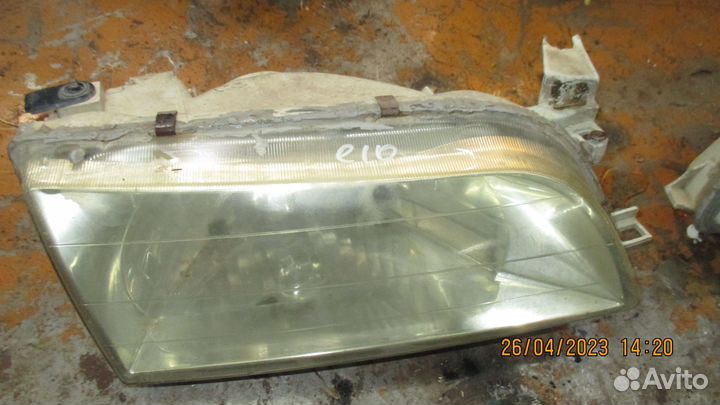 Пара фар дефекты Toyota Corolla E10