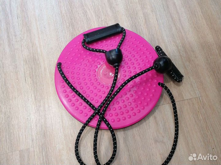 Вращающийся диск с эспандерами для фитнеса