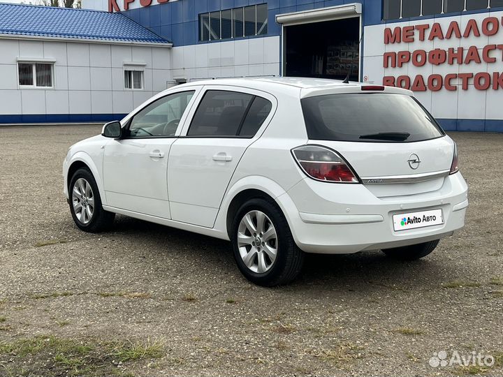 Opel Astra 1.8 AT, 2011, 143 000 км