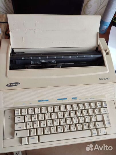 Печатная пишущая машинка