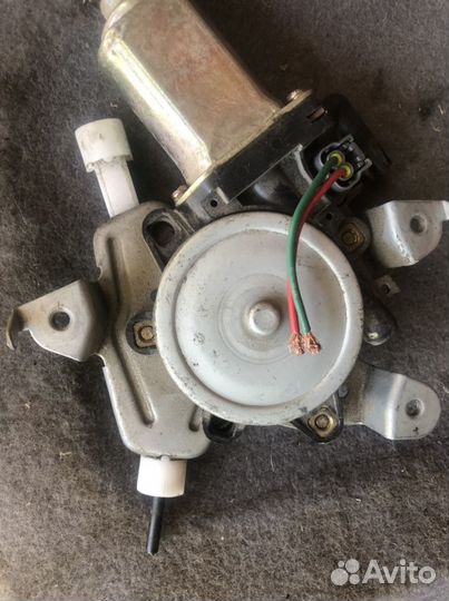 Стеклоподъемник Ниссан альмера классик