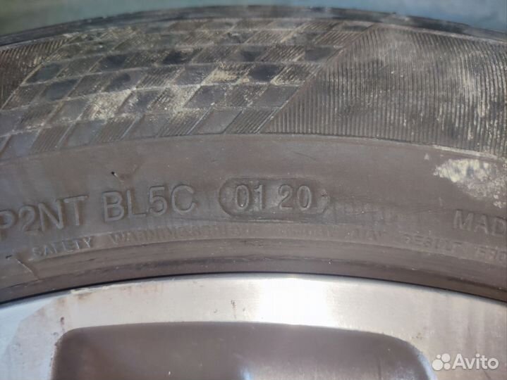Landsail LS588 UHP 215/55 R17 94W