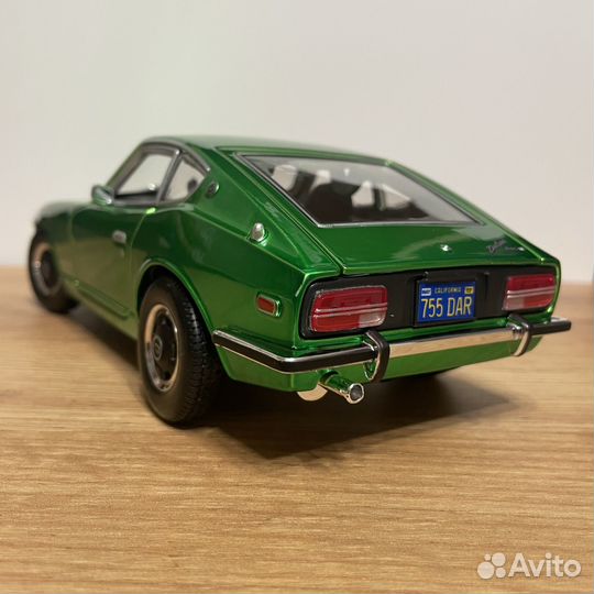 Модель автомобиля Datsun 240Z Nissan 1:18