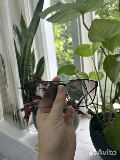 Очки солнцезащитные vogue