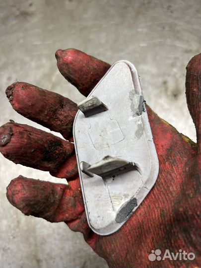 Крышка форсунки омывателя левая opel insignia