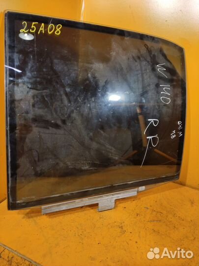 Стекло заднее левое на Mercedes-Benz W140