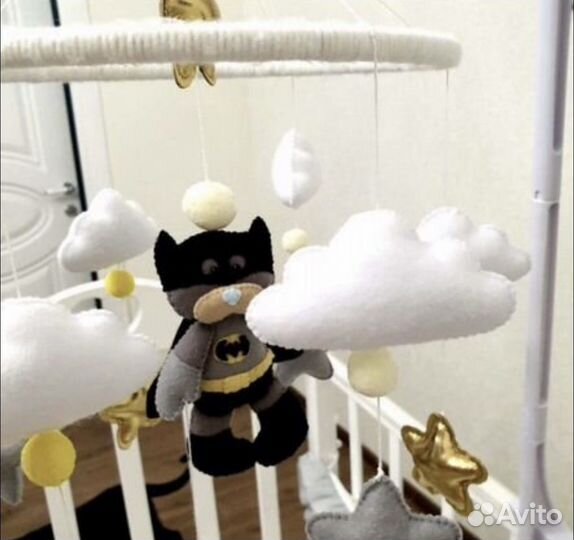 Мобиль на кроватку из фетра