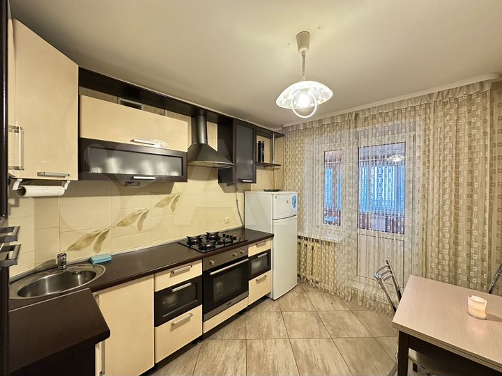 2-к. квартира, 60 м², 2/9 эт.