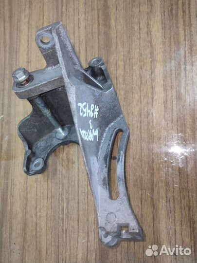 Кронштейн генератора Subaru Impreza 3