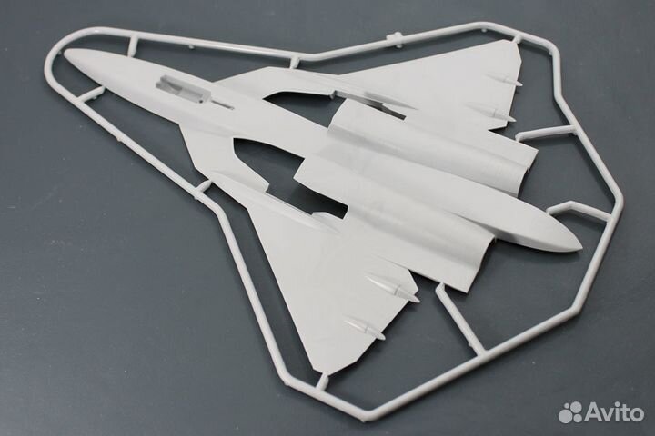 Модель самолета Сухой Т50 (су-57) 1:72 Revell