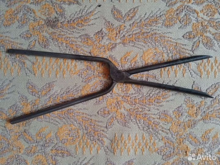 Щипцы для волос и усов