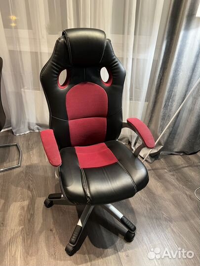 Компьютерное кресло