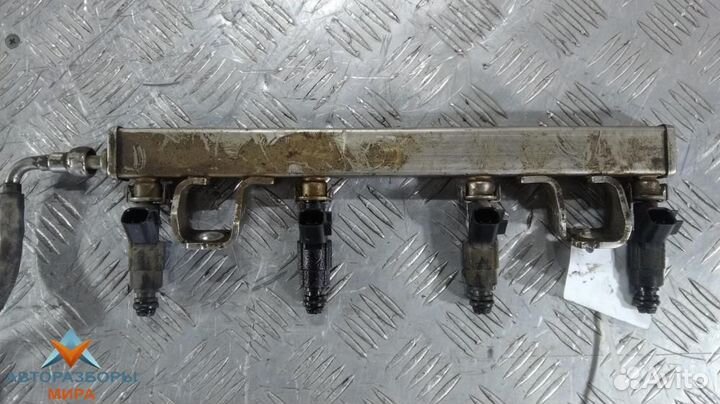 Топливная рампа Ford Focus 2 2007 4M5G-9D280-DB