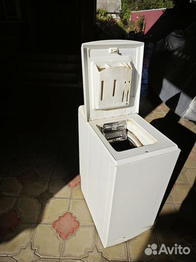 Стиральная машина с вертикальной загрузкой