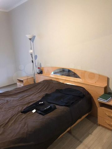 3-к. квартира, 100 м², 1/3 эт.