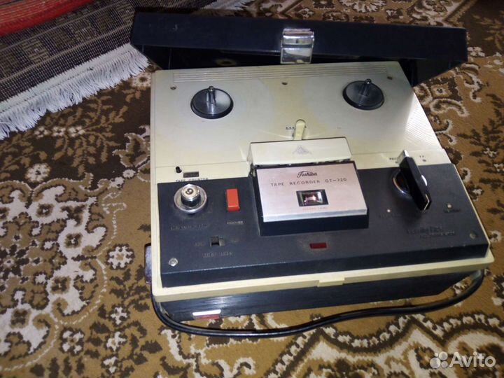 Катушечный магнитофон