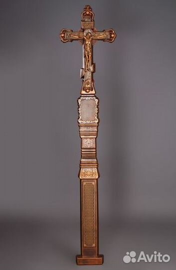 Крест на могилу с цветником