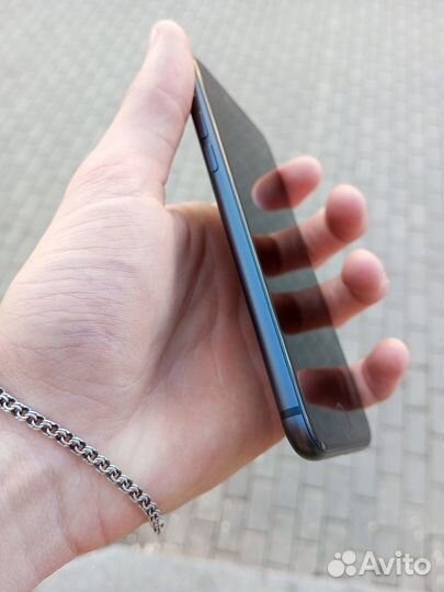 iPhone 8, 64 ГБ