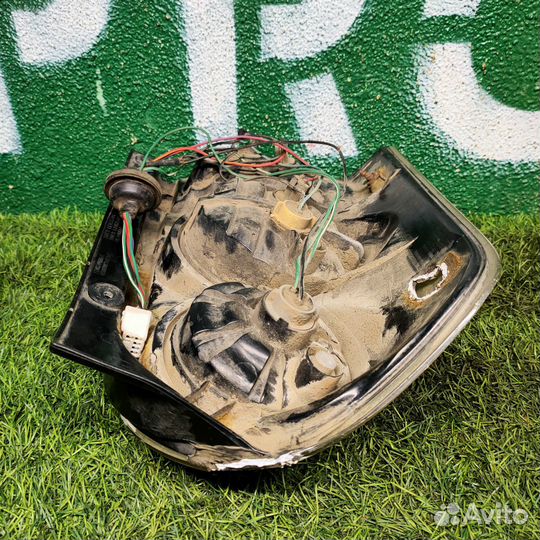 Фонарь задний правый для Mazda MPV II