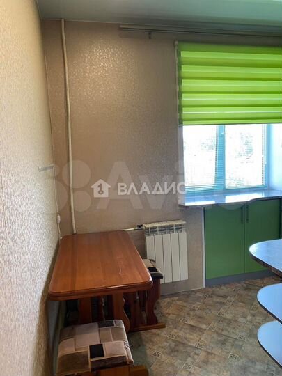 2-к. квартира, 46 м², 3/3 эт.