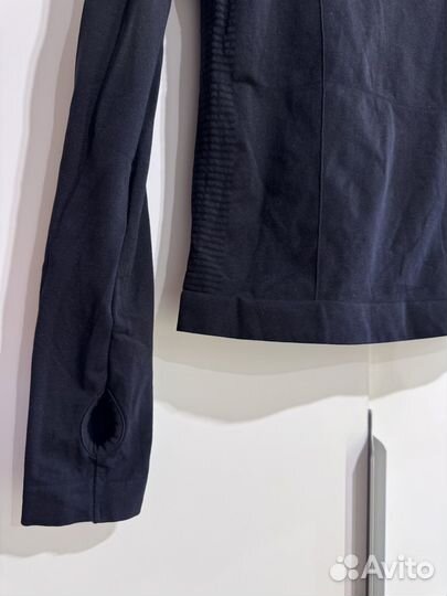 Спортивный лонгслив