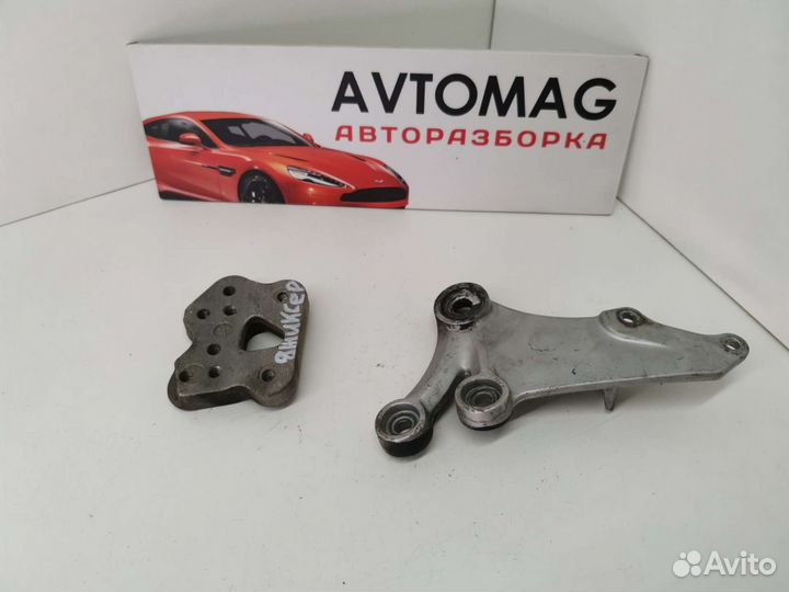 Кронштейн правый Suzuki GSX-R 600 K8 K9 L0