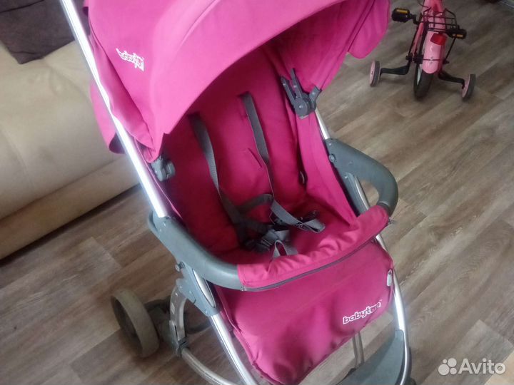 Прогулочная коляска babyton