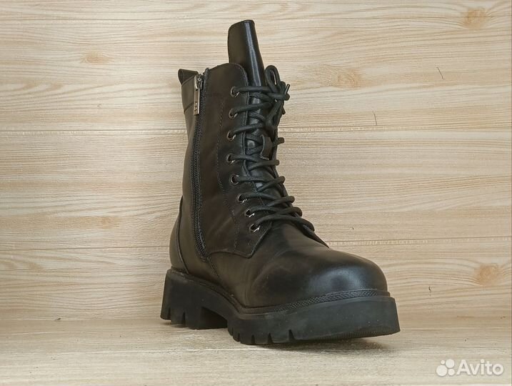 Размер 40Берцы. Francesco Donni, берцы (зима)