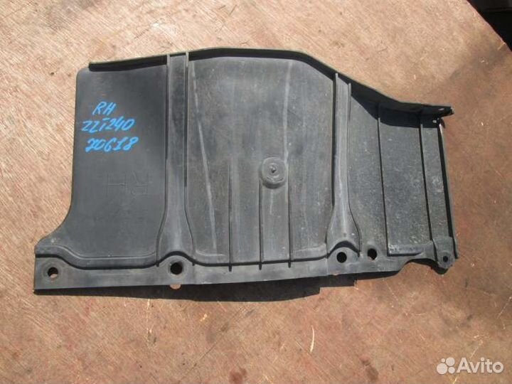 Защита двигателя левая Toyota Allion ZZT240 1ZZ-FE