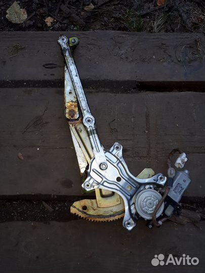 Стеклоподъёмник передний левый на т.калдина st 210