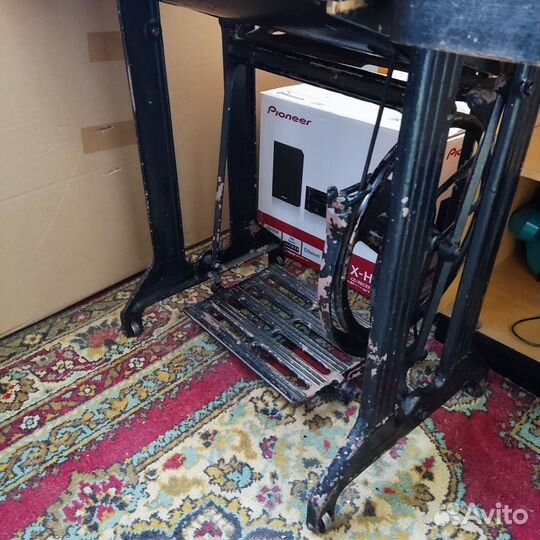 Швейная машинка ретро