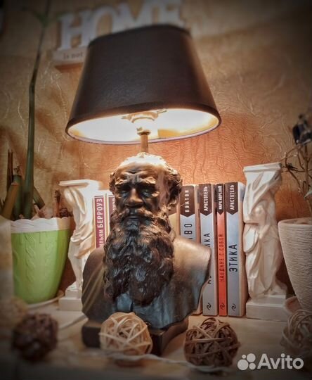 Лампа настольная