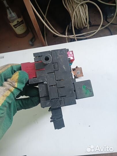 Блок предохранителей салонный passat b3