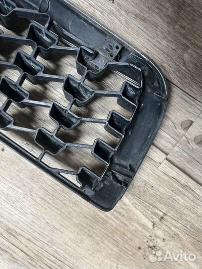 Решетка радиатора Toyota Rush