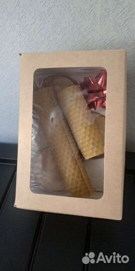 Свечи восковые с подставками