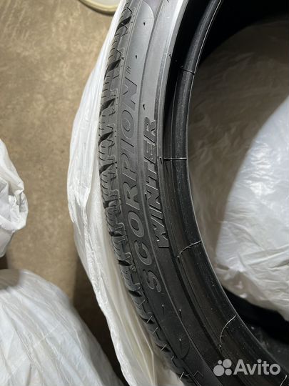 Pirelli Scorpion Winter 295/35 R21 и 315/30 R22
