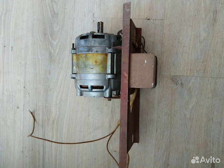 Двигатель от стиральной машины