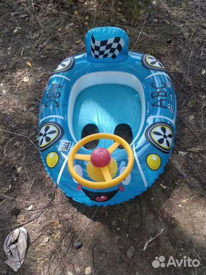 Детский надувной круг - машинка