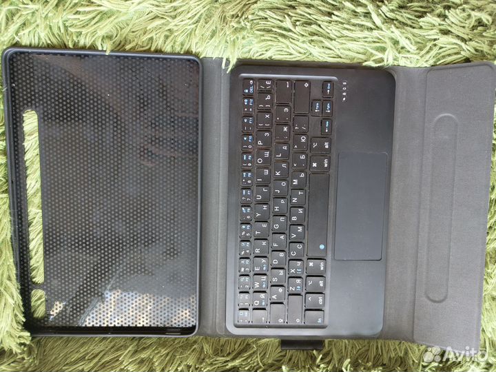 Чехол для Samsung Galaxy Tab S8 с клавиатурой