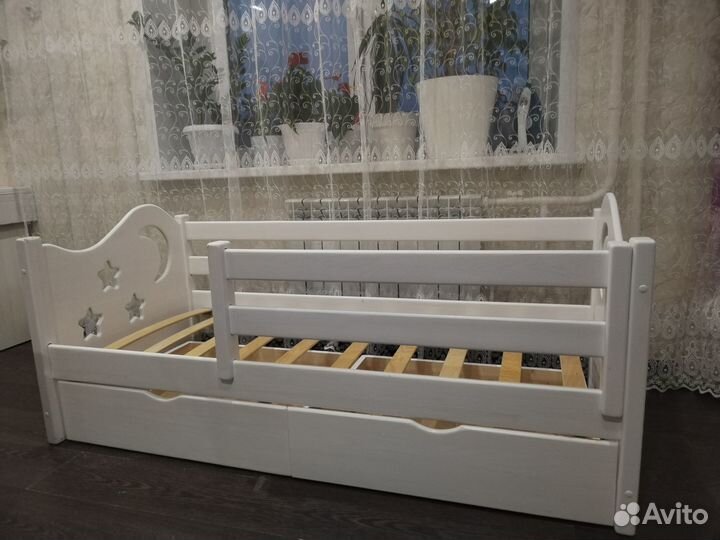 Детская кровать из массива сосны