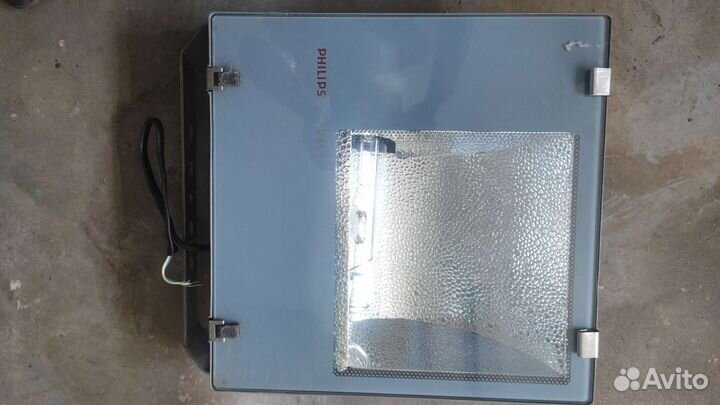 Светильники с металло-галогеновой лампой много