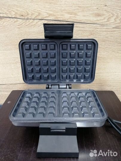 Вафельница электрическая (венские вафли)